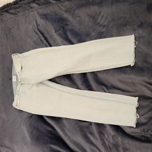 Light wash Hudson "nico" midrise ankle raw hem jeans size 28!